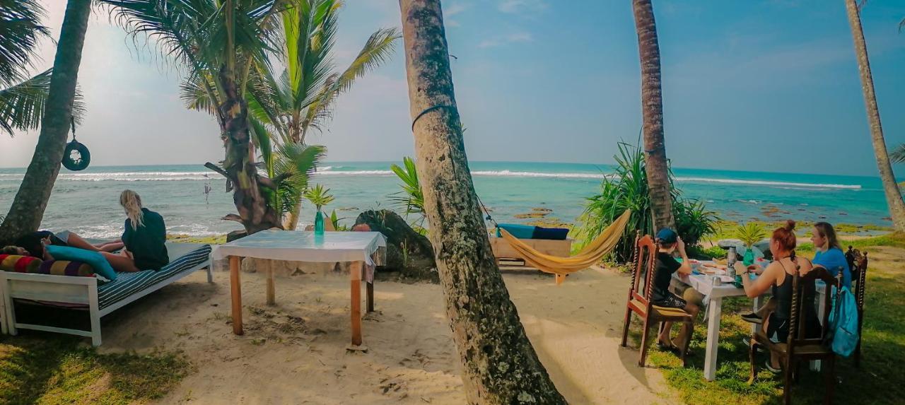 Mermaid Beach Ahangama Extérieur photo